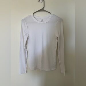 Woman’s White Gap Long Sleeve Top